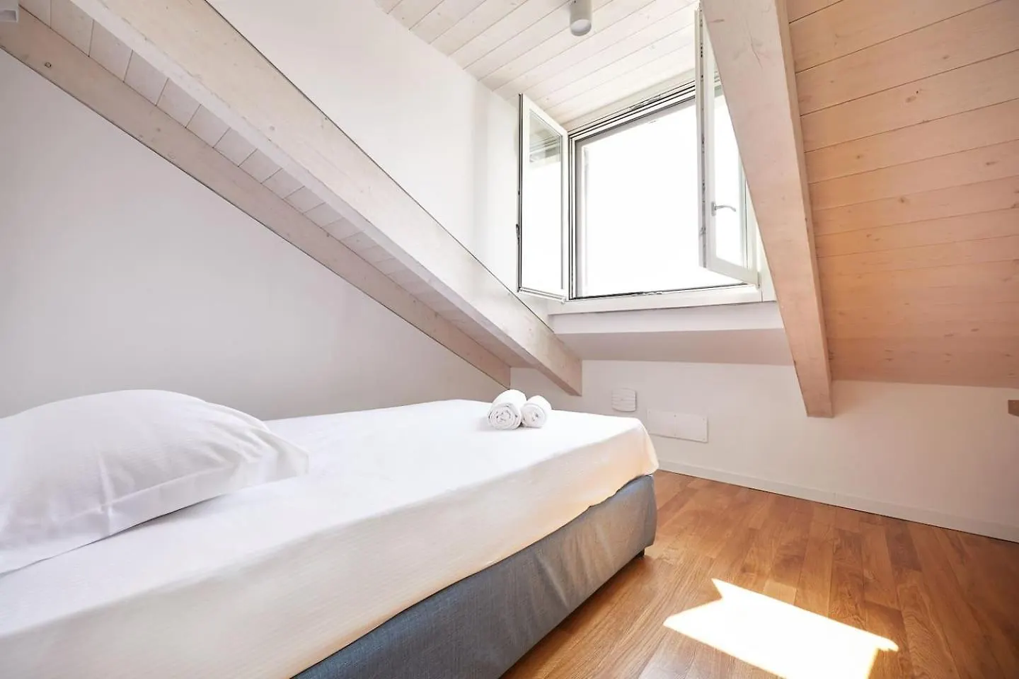 The Attic 18 Apartment Milan Italy